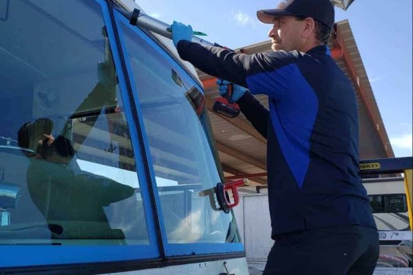 does progressive cover windshield replacement in arizona